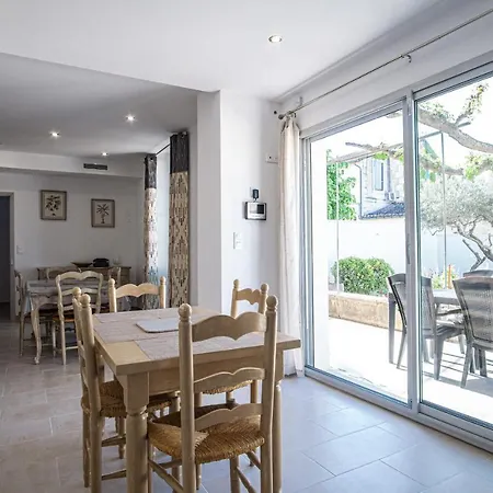 Maison Avec Jardin Proche Du Centre-ville Isle-sur-la-sorgue Holiday home *